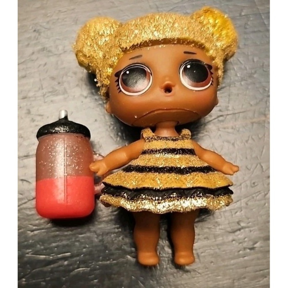 LOL Surprise Queen Bee Doll Glitter Series Rare With Bottle